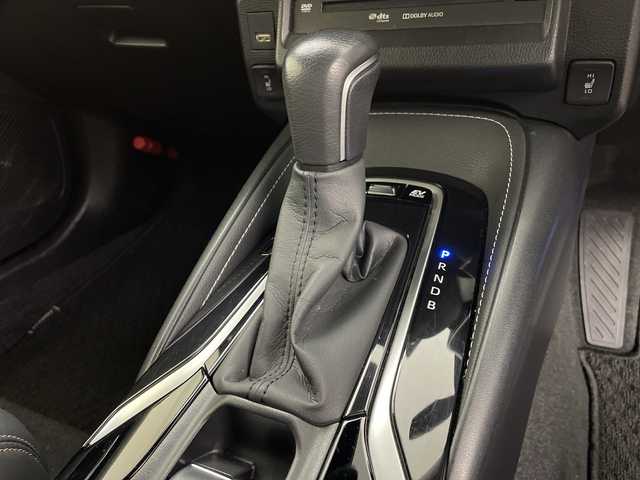 トヨタ カローラ スポーツ ハイブリッドG スタイルPKG 鹿児島県 2020(令2)年 3.4万km プラチナホワイトパールマイカ TRDエアロ【フロント・リア・サイド】/TRDドアハンドルプロテクター/TRDペダルカバー【ブレーキ・アクセル】/サイドドアアンダーガーニッシュ/ステアリングガーニッシュ/専用ドリンクホルダー(D席)/黒ハーフレザーシート/純正9インチディスプレイオーディオ/(USB/AM/FM/Bluetooth/CD/DVD/フルセグTV/ナビキット】/CD・DVDデッキ/バックカメラ/ビルトインETC/前後ドライブレコーダーCOMTEC【DC-DR652】/Toyota Safety Sense/・PCS(プリクラッシュセーフティ)/・LTA(レーントレーシングアシスト)/・RSA(ロードサインアシスト)/・オートマチックハイビーム/・先行車発進告知機能/・レーダークルーズコントロール(全車速追従機能付き)/BSM(ブラインドスポットモニター)/RCTA(リヤクロストラフィックアラート)/PKSB(パーキングサポートブレーキ)/オートライト/クリアランスソナー/コーナーセンサー/シートヒーター(D/N席)/ブレーキホールド/電格ウィンカーミラー/純正フロアマット/純正16インチアルミホイール/USB充電ソケット/スペアキー×１/ドアバイザー/取扱説明書/保証書