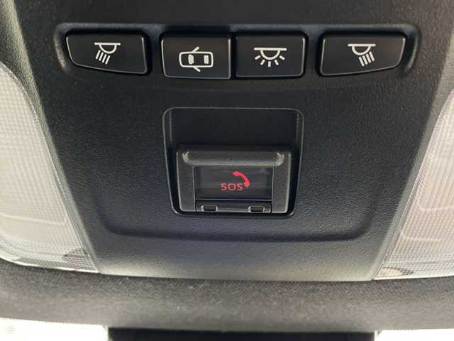 トヨタ カローラ スポーツ ハイブリッドG スタイルPKG 鹿児島県 2020(令2)年 3.4万km プラチナホワイトパールマイカ TRDエアロ【フロント・リア・サイド】/TRDドアハンドルプロテクター/TRDペダルカバー【ブレーキ・アクセル】/サイドドアアンダーガーニッシュ/ステアリングガーニッシュ/専用ドリンクホルダー(D席)/黒ハーフレザーシート/純正9インチディスプレイオーディオ/(USB/AM/FM/Bluetooth/CD/DVD/フルセグTV/ナビキット】/CD・DVDデッキ/バックカメラ/ビルトインETC/前後ドライブレコーダーCOMTEC【DC-DR652】/Toyota Safety Sense/・PCS(プリクラッシュセーフティ)/・LTA(レーントレーシングアシスト)/・RSA(ロードサインアシスト)/・オートマチックハイビーム/・先行車発進告知機能/・レーダークルーズコントロール(全車速追従機能付き)/BSM(ブラインドスポットモニター)/RCTA(リヤクロストラフィックアラート)/PKSB(パーキングサポートブレーキ)/オートライト/クリアランスソナー/コーナーセンサー/シートヒーター(D/N席)/ブレーキホールド/電格ウィンカーミラー/純正フロアマット/純正16インチアルミホイール/USB充電ソケット/スペアキー×１/ドアバイザー/取扱説明書/保証書