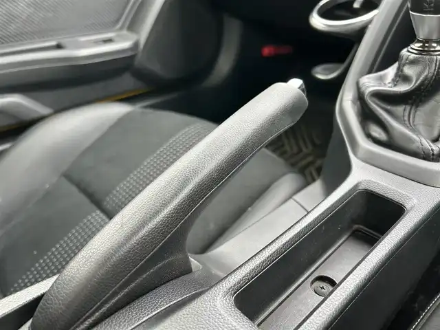 ホンダ Ｓ６６０ α 岡山県 2016(平28)年 3.5万km カーニバルイエローⅡ 登録時走行距離34215km/純正ディスプレイオーディオ/HDMI/Bluetooth/クルーズコントロール/横滑り防止装置/USB入力端子/オートライト/ハーフレザーシート/純正フロアマット/15インチ社外AW/プッシュスタート/スマートキー/アイドリングストップ/BLITZ車高調