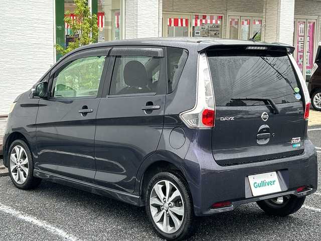 日産 デイズ ハイウェイスターG 千葉県 2014(平26)年 9.4万km プレミアムパープルP ナビＭＣ３１３Ｄ－Ｗ　全方位カメ　フルセグＴＶ　Ｂｔ　ＤＶＤ　オートライト　ハロゲンライト　フォグ　ドアバイザー　１５インチＡＷ　純正フロアマット　パワーステアリング　パワーウィンドウ　エアバックＷ