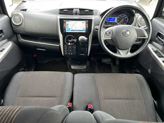 日産 デイズ ハイウェイスターG 千葉県 2014(平26)年 9.4万km プレミアムパープルP ナビＭＣ３１３Ｄ－Ｗ　全方位カメ　フルセグＴＶ　Ｂｔ　ＤＶＤ　オートライト　ハロゲンライト　フォグ　ドアバイザー　１５インチＡＷ　純正フロアマット　パワーステアリング　パワーウィンドウ　エアバックＷ