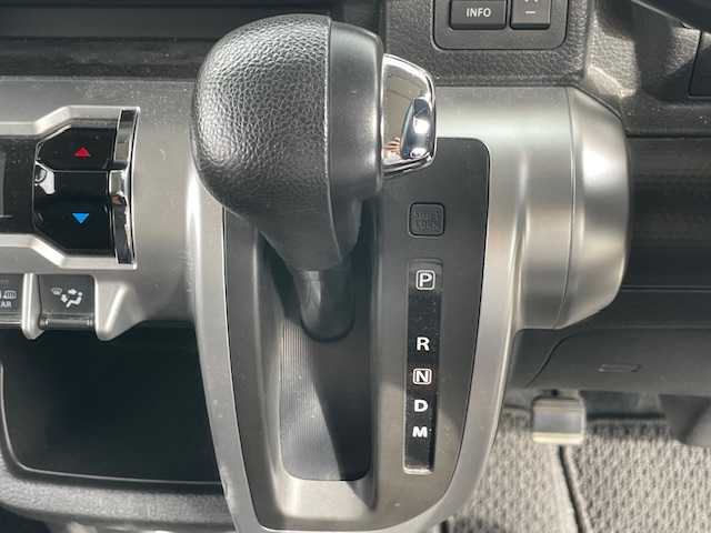 スズキ クロスビー HYBRID MX 静岡県 2019(平31)年 2.7万km スーパーブラックパール 3トーンコーディネート 社外オーディオ/社外フロアマット/スマートキー/プッシュスタート/アイドリングストップ/キセノン/ドライブレコーダー前