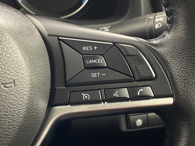 日産 リーフ X 岐阜県 2021(令3)年 2.8万km ブリリアントホワイトパール 純正ナビ/Bluetooth/USB/HDMI/フルセグTV/バックカメラ/エマージェンシーブレーキ/車線逸脱警報/道路標識表示/コーナーセンサー/シートヒーター/ステアリングヒーター/ビルトインETC/ドライブレコーダー/オートLEDヘッドライト/プッシュスタート/純正16インチアルミホイール