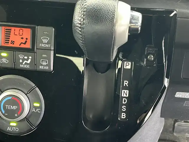 ダイハツ ウェイク G ターボ SA Ⅱ 群馬県 2016(平28)年 6.4万km ブラックマイカメタリック ７インチナビ　バックカメラ　衝突軽減システム　横滑り防止両側パワースライドドア　ドライブレコーダー　ETC スマートキー　プッシュスタート　純正フロアマット　純正アルミホイール　禁煙車