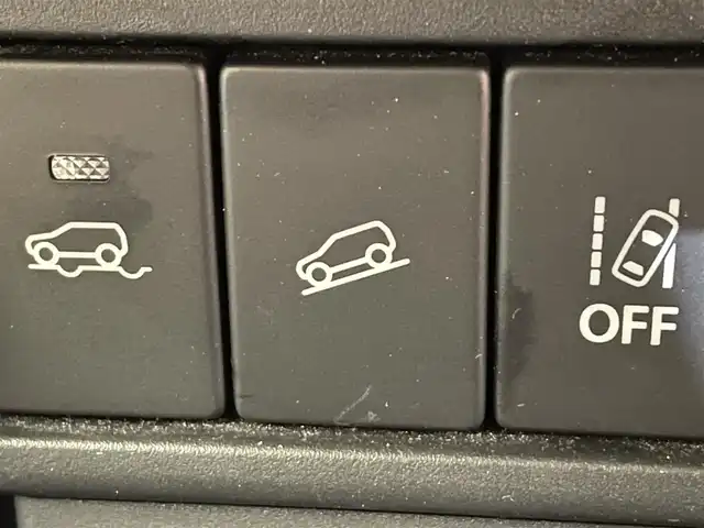 スズキ イグニス ハイブリッド MZ 岩手県 2016(平28)年 7.9万km ヘリオスゴールドパールメタリック/ブラック2トーン ４WD/メーカーオプション セーフティパッケージ/デュアルカメラブレーキサポート/車線逸脱警報/誤発進抑制機能/先行車発信お知らせ機能/ふらつき警報機能/横滑り防止装置/アイドリングストップ/クルーズコントロール/ヒルディセントコントロール/グリップコントロール/前席シートヒーター/パドルシフト/純正ナビ/ワンセグTV/バックカメラ/ETC/LEDヘッドライト/フロント・リヤフォグランプ/純正16インチアルミホイール