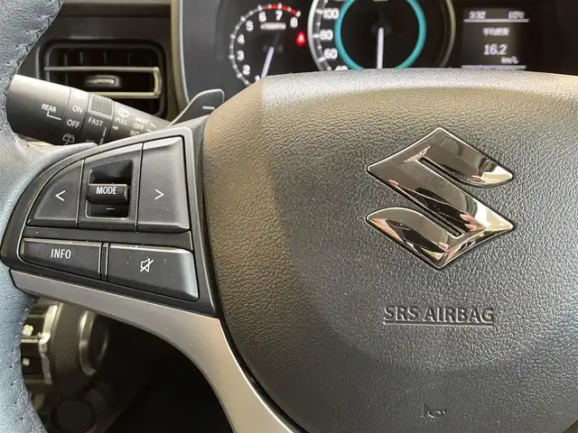 スズキ イグニス ハイブリッド MZ 岩手県 2016(平28)年 7.9万km ヘリオスゴールドパールメタリック/ブラック2トーン ４WD/メーカーオプション セーフティパッケージ/デュアルカメラブレーキサポート/車線逸脱警報/誤発進抑制機能/先行車発信お知らせ機能/ふらつき警報機能/横滑り防止装置/アイドリングストップ/クルーズコントロール/ヒルディセントコントロール/グリップコントロール/前席シートヒーター/パドルシフト/純正ナビ/ワンセグTV/バックカメラ/ETC/LEDヘッドライト/フロント・リヤフォグランプ/純正16インチアルミホイール