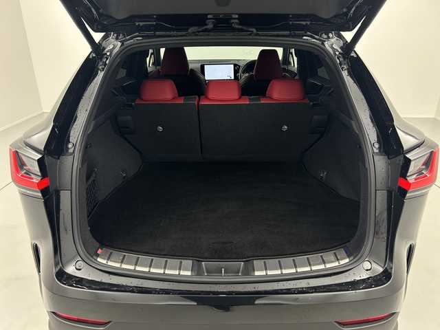 レクサス ＮＸ 350h Fスポーツ 福島県 2023(令5)年 2.8万km グラファイトブラックガラスフレーク ／禁煙車/／パノラミックビューモニター/／パノラマルーフ/／ワイヤレス充電/／Lexus Safety System＋/・プリクラッシュセーフティ/・レーントレーシングアシスト/・レーダークルーズコントロール/・オートマチックハイビーム/・クリアランスソナー/・パーキングサポートブレーキ/／ブラインドスポットモニター/／ヘッドアップディスプレイ/／アドバンスドパーク/／純正ナビ/・BT.USB.HDMI/・フルセグTV/／電動リアゲート/／赤 本革シート/・前席シートヒーター/・前席エアーシート/・前席パワーシート/・D席シートメモリー/／パドルシフト/・ステアリングヒーター/・ステアリングスイッチ/／ワイヤレス充電/／ビルトインETC2.0/／三眼LEDヘッドライト/・LEDフォグライト/／純正20インチAW/／社外フロアマット/／オートワイパー/／ミラーヒーター