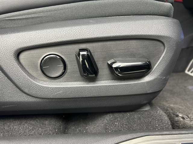 レクサス ＮＸ 350h Fスポーツ 福島県 2023(令5)年 2.8万km グラファイトブラックガラスフレーク ／禁煙車/／パノラミックビューモニター/／パノラマルーフ/／ワイヤレス充電/／Lexus Safety System＋/・プリクラッシュセーフティ/・レーントレーシングアシスト/・レーダークルーズコントロール/・オートマチックハイビーム/・クリアランスソナー/・パーキングサポートブレーキ/／ブラインドスポットモニター/／ヘッドアップディスプレイ/／アドバンスドパーク/／純正ナビ/・BT.USB.HDMI/・フルセグTV/／電動リアゲート/／赤 本革シート/・前席シートヒーター/・前席エアーシート/・前席パワーシート/・D席シートメモリー/／パドルシフト/・ステアリングヒーター/・ステアリングスイッチ/／ワイヤレス充電/／ビルトインETC2.0/／三眼LEDヘッドライト/・LEDフォグライト/／純正20インチAW/／社外フロアマット/／オートワイパー/／ミラーヒーター