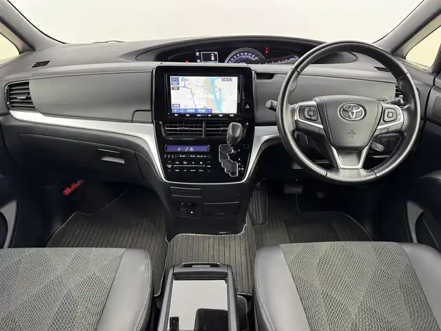 トヨタ エスティマ アエラス プレミアム 福岡県 2018(平30)年 3.2万km ブラック ワンオーナー　/後席モニター　/純正ナビ／フルセグＴＶ　/バックカメラ　/ビルトインETC　/前方ドライブレコーダー　/クルーズコントロール　/衝突被害軽減ブレーキ　/レーンキープ　/両側電動スライドドア　/ハーフレザーシート　/パワーシート　/純正１８インチＡＷ　/LEDヘッドライト