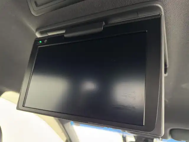 トヨタ エスティマ アエラス プレミアム 福岡県 2018(平30)年 3.2万km ブラック ワンオーナー　/後席モニター　/純正ナビ／フルセグＴＶ　/バックカメラ　/ビルトインETC　/前方ドライブレコーダー　/クルーズコントロール　/衝突被害軽減ブレーキ　/レーンキープ　/両側電動スライドドア　/ハーフレザーシート　/パワーシート　/純正１８インチＡＷ　/LEDヘッドライト