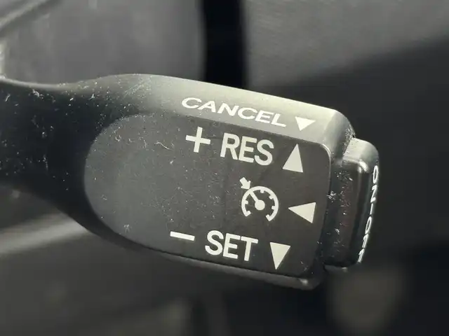 トヨタ エスティマ アエラス プレミアム 福岡県 2018(平30)年 3.2万km ブラック ワンオーナー　/後席モニター　/純正ナビ／フルセグＴＶ　/バックカメラ　/ビルトインETC　/前方ドライブレコーダー　/クルーズコントロール　/衝突被害軽減ブレーキ　/レーンキープ　/両側電動スライドドア　/ハーフレザーシート　/パワーシート　/純正１８インチＡＷ　/LEDヘッドライト