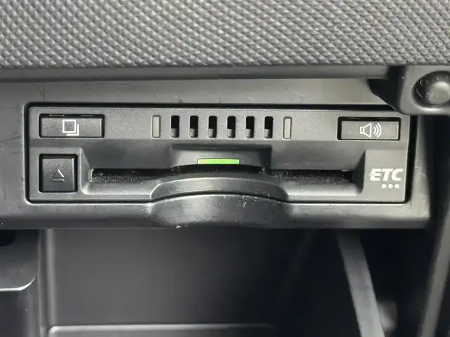 トヨタ エスティマ アエラス プレミアム 福岡県 2018(平30)年 3.2万km ブラック ワンオーナー　/後席モニター　/純正ナビ／フルセグＴＶ　/バックカメラ　/ビルトインETC　/前方ドライブレコーダー　/クルーズコントロール　/衝突被害軽減ブレーキ　/レーンキープ　/両側電動スライドドア　/ハーフレザーシート　/パワーシート　/純正１８インチＡＷ　/LEDヘッドライト