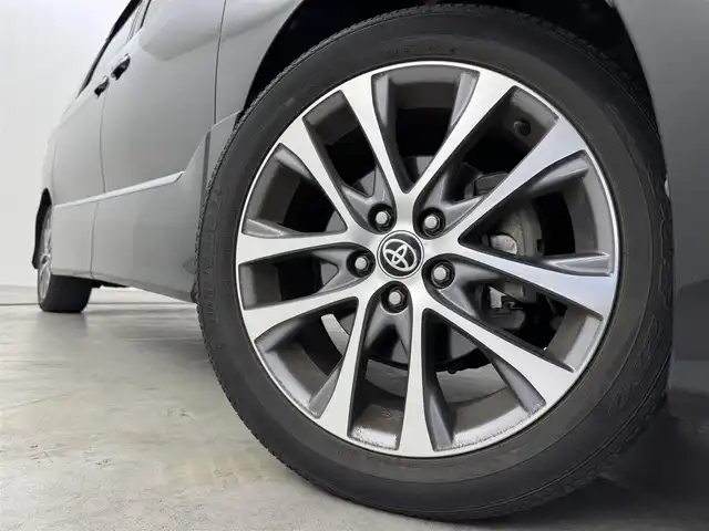 トヨタ エスティマ アエラス プレミアム 福岡県 2018(平30)年 3.2万km ブラック ワンオーナー　/後席モニター　/純正ナビ／フルセグＴＶ　/バックカメラ　/ビルトインETC　/前方ドライブレコーダー　/クルーズコントロール　/衝突被害軽減ブレーキ　/レーンキープ　/両側電動スライドドア　/ハーフレザーシート　/パワーシート　/純正１８インチＡＷ　/LEDヘッドライト