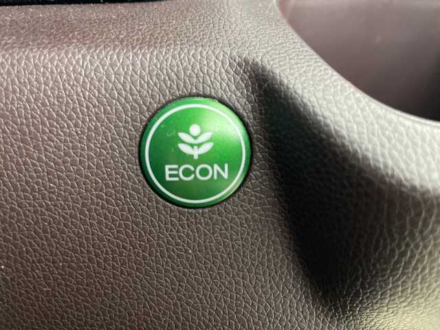 ホンダ Ｎ ＷＧＮ 道央・札幌 2016(平28)年 5.9万km プレミアムホワイトパールⅡ ・4WD/・社外ナビ（TV＆CD＆DVD＆BT＆SD）/・バックカメラ/・シティブレーキサポート/・クルーズコントロール/・ステアリングスイッチ/・ハーフレザーシート/・D＋N席シートヒーター/・社外ドライブレコーダー（前後）/・ETC/・オートライト/・HIDヘッドライト/・スマートキー/・スペアキー/・社外エンジンスターター/・積込社外AW付スタッドレス