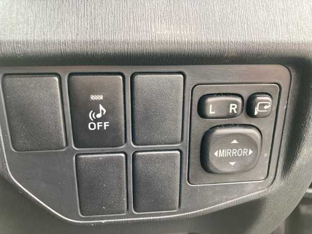 トヨタ プリウス S　マイコーデ 岐阜県 2013(平25)年 6.4万km ボルドーマイカメタリック 【登録時走行距離：63301km】/純正7型ナビ/フルセグTV/バックカメラ/純正フロアマット/純正ドアバイザー/純正アルミホイール/ビルトインETC/Bluetooth/オートエアコン/プッシュスタート/スマートキー/電動格納ミラー