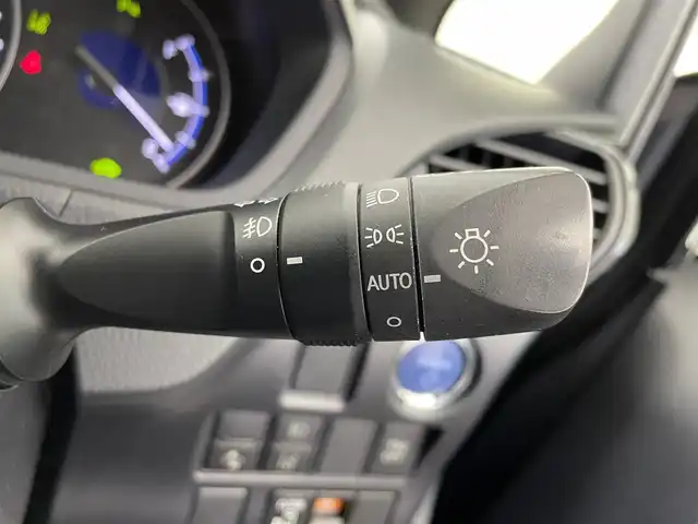 トヨタ ノア ハイブリッド Si 宮城県 2020(令2)年 5.3万km ブラック パイオニアナビ（AVIC-RW810）/アルパインリアモニター×2/シートヒーター/トヨタセーフティセンス/プリクラッシュセーフティ/クリアランスソナー/車線逸脱警報/先行車発進警告/オートハイビーム/クルーズコントロール/バックカメラ/パワースライドドア/ビルトインETC/シートヒーター(D/N)/純正AW/ステアリングスイッチ/LEDヘッドライト/LEDフォグ/プッシュスタート/スマートキー/禁煙