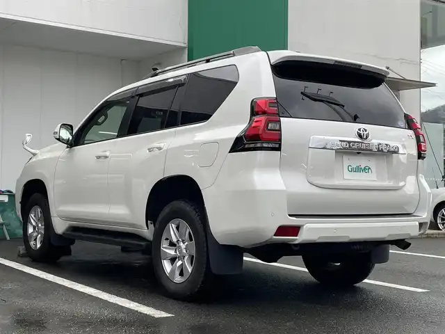 トヨタ ランドクルーザー プラド TX Lパッケージ 京都府 2020(令2)年 4.2万km ホワイトパールクリスタルシャイン ムーンルーフ/4WD/アルパイン9型ナビ(Bluetooth/CD/DVD)/フルセグTV/バックカメラ/ビルトインETC/レーダークルーズコントロール/クリアランスソナー/セーフティセンス/・プリクラッシュセーフティシステム/・レーンディパーチャーアラート/・オートマチックハイビーム/トラクションコントロール/ヒルスタートアシストコントロール/LEDヘッドランプ/本革巻きステアリング/ニュートラルベージュ革シート/前席パワーシート/快適温熱シート/ブラックルーフレール/純正17インチアルミホイール/スマートキー/スマートエントリー/スタートシステム/禁煙車