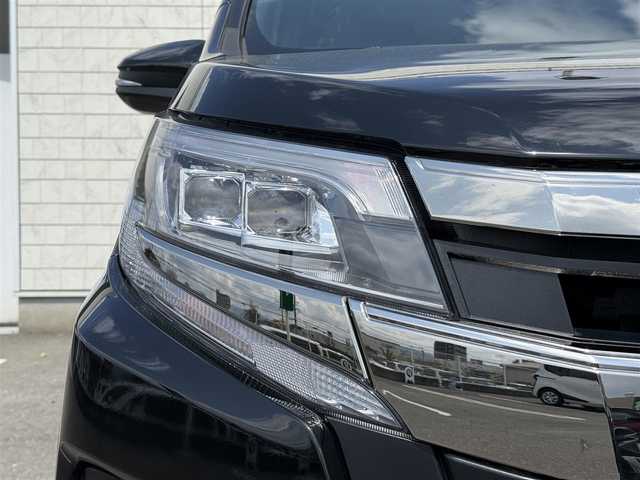 トヨタ ノア ハイブリッド Si ダブルバイビーⅡ 福岡県 2021(令3)年 1.9万km ブラック 純正10型SDナビ(フルセグ/CD/DVD/BT)バックモニター後席モニタートヨタセーフティーセンスコーナーセンサー両側パワスラドラレコETCシートヒーターUSBポート純正フロアマット純正LEDヘッドライト純正16インチアルミホイール