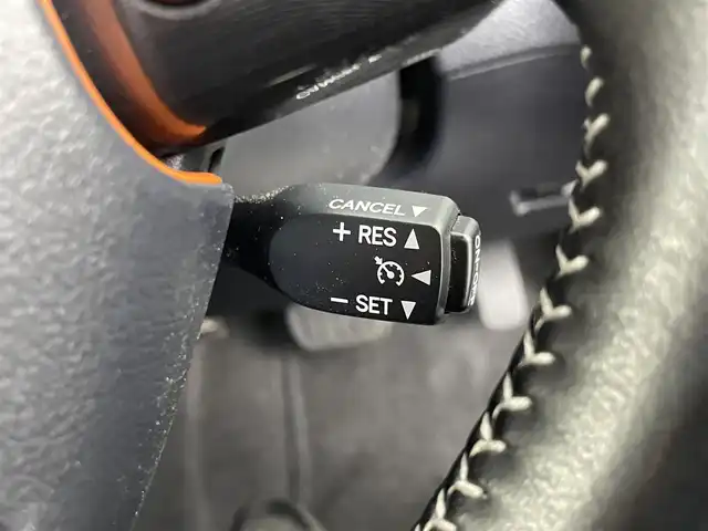 トヨタ シエンタ ハイブリッド G クエロ 埼玉県 2020(令2)年 5.1万km ホワイトパールクリスタルシャイン 純正７型ナビ　/バックカメラ　/両側パワースライドドア　/クルーズコントロール　/フルセグＴＶ　/前後コーナーセンサー　/ＬＥＤヘッドライト　/ハーフレザーシート　/Ｂｌｕｅｔｏｏｔｈ　/ビルトインＥＴＣ/フォグライト/革巻きステアリング/オートライト