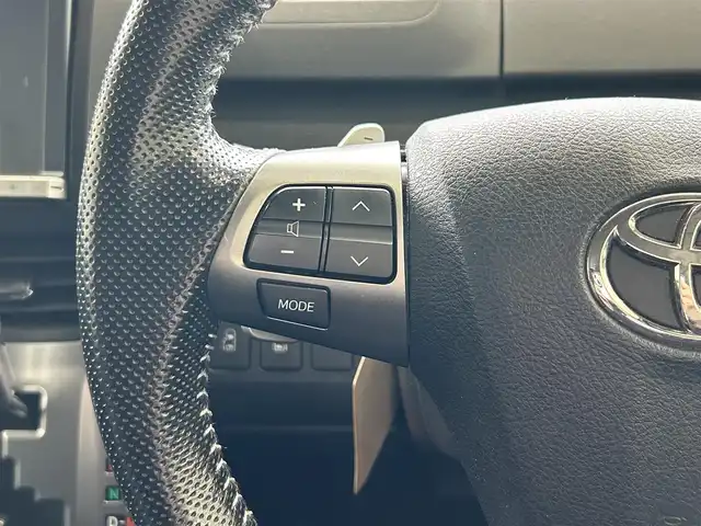 トヨタ ヴォクシー ZS 煌Ⅱ 沖縄県 2012(平24)年 7万km ホワイトパールクリスタルシャイン (株)IDOMが運営する【じしゃロンOO店】の自社ローン専用車両になりますこちらは現金またはオートローンご利用時の価格です。自社ローンご希望の方は別途その旨お申付け下さい/・プッシュスタート /・純正ナビ /・TV /・バックカメラ /・ETC　/・Bluetooth接続　/・ドライブレコーダー　/・フリップダウンモニター　/・両側パワースライドドア　/・純正アルミホイール　/・純正フロアマット　