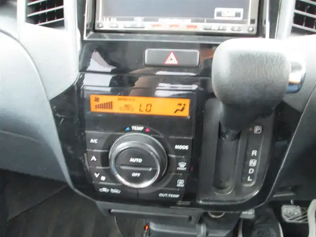 日産 ルークス ハイウェイスター ターボ 千葉県 2011(平23)年 8.6万km スノーパールホワイト 純正ナビ、ワンセグTV/純正オーディオ【CD/SD】/両側パワースライドドア/HIDヘッドライト&ハロゲンフォグ/革巻きステアリング/電動格納ウィンカーミラー/プッシュスタート/ETC、スペアキー/取扱説明書/新車時保証書/日産整備記録簿(H24~R6迄毎年有り)