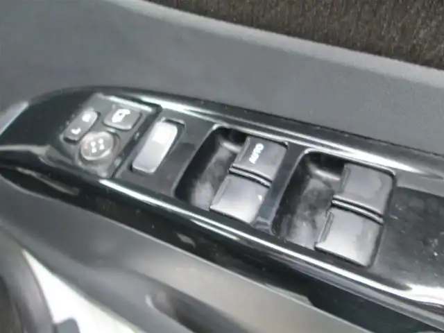 日産 ルークス ハイウェイスター ターボ 千葉県 2011(平23)年 8.6万km スノーパールホワイト 純正ナビ、ワンセグTV/純正オーディオ【CD/SD】/両側パワースライドドア/HIDヘッドライト&ハロゲンフォグ/革巻きステアリング/電動格納ウィンカーミラー/プッシュスタート/ETC、スペアキー/取扱説明書/新車時保証書/日産整備記録簿(H24~R6迄毎年有り)