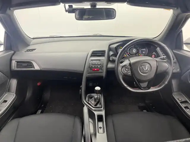 ホンダ Ｓ６６０ β 茨城県 2020(令2)年 2.8万km プレミアムスターホワイトP iPod対応USBプレーヤー/AM・FMチューナー/ETC/ドラレコー/純正15インチAW/LEDヘッドライト/スマートキー