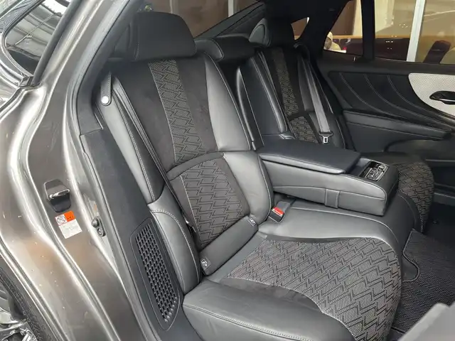 レクサス ＬＳ 500h Fスポーツ 宮城県 2018(平30)年 4.6万km マンガンラスター ＬｅｘｕｓＳａｆｅｔｙＳｙｓｔｅｍ＋　/サンルーフ　/ヘッドアップディスプレイ　/純正ナビ　/フルセグＴＶ　/全方位カメラ　/黒革シート　/エアシート　/シートヒーター　/三眼ＬＥＤヘッドライト　/純正２０インチＡＷ　/デジタルインナーミラー　/ドラレコ