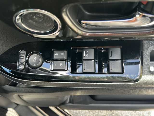 ホンダ Ｎ ＢＯＸ カスタム G EX ホンダセンシング 沖縄県 2017(平29)年 5.1万km プレミアムベルベットパープル・パール 純正8型ナビ/　（AM/FM/CD/DVD/BT)　/フルセグＴＶ　/バックモニター　/両側パワスラ　/衝突軽減/クルコン　/純正アルミホイール　/ＥＴＣ　/ドラレコ　/ＬＥＤヘッドライト　/純正フロアマット