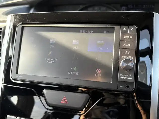 ダイハツ タント カスタム RS 高知県 2015(平27)年 9.8万km ブラックマイカメタリック (株)IDOMが運営する【じしゃロン高知店】の自社ローン専用車両になります。こちらは現金またはオートローンご利用時の価格です。自社ローンご希望の方は別途その旨お申付け下さい