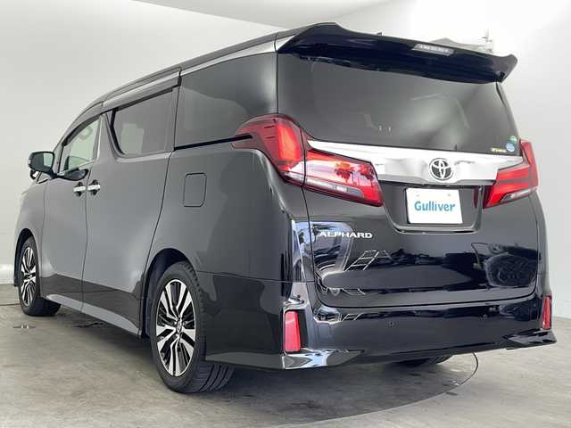 トヨタ アルファード S Cパッケージ 兵庫県 2019(令1)年 3.7万km ブラック ・アルパイン11インチナビ&BT&CD&DVD&USB&SD&TV/・バックカメラ/・ビルドインETC/・Toyota Safety Sense/・プリクラッシュセーフティ/・レーンディパーチャーアラート/・オートマチックハイビーム/・先行車発進告知機能/・パーキングサポートブレーキ（前後方静止物）/・車両接近通報装置/・ブラインドスポットモニター/・レーダークルーズコントロール/・クリアランスソナー/・三列シート/・電動リアゲート/・純正フロアマット/・ウォークスルー/・レザーシート/・パワーシート（運転席・助手席）/・メモリーシート（運転席）/・シートヒーター（運転席・助手席）/・エアシート（運転席・助手席）/・ステアリングヒーター/・両側パワースライドドア/・デジタルインナーミラー/・ABS/・横滑り防止機能/・前後コーナーセンサー/・盗難防止装置/・オートライト/・LEDヘッドライト/・W＋サイドエアバック/・カーテンエアバック/・MTモード付AT/・スマートキー/・スペアキー/・WACエアコン