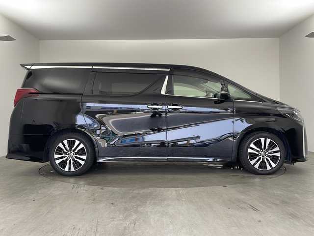 トヨタ アルファード S Cパッケージ 兵庫県 2019(令1)年 3.7万km ブラック ・アルパイン11インチナビ&BT&CD&DVD&USB&SD&TV/・バックカメラ/・ビルドインETC/・Toyota Safety Sense/・プリクラッシュセーフティ/・レーンディパーチャーアラート/・オートマチックハイビーム/・先行車発進告知機能/・パーキングサポートブレーキ（前後方静止物）/・車両接近通報装置/・ブラインドスポットモニター/・レーダークルーズコントロール/・クリアランスソナー/・三列シート/・電動リアゲート/・純正フロアマット/・ウォークスルー/・レザーシート/・パワーシート（運転席・助手席）/・メモリーシート（運転席）/・シートヒーター（運転席・助手席）/・エアシート（運転席・助手席）/・ステアリングヒーター/・両側パワースライドドア/・デジタルインナーミラー/・ABS/・横滑り防止機能/・前後コーナーセンサー/・盗難防止装置/・オートライト/・LEDヘッドライト/・W＋サイドエアバック/・カーテンエアバック/・MTモード付AT/・スマートキー/・スペアキー/・WACエアコン