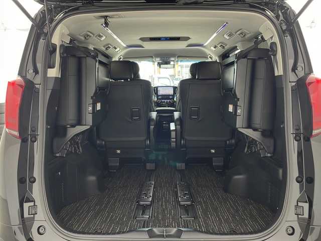 トヨタ アルファード S Cパッケージ 兵庫県 2019(令1)年 3.7万km ブラック ・アルパイン11インチナビ&BT&CD&DVD&USB&SD&TV/・バックカメラ/・ビルドインETC/・Toyota Safety Sense/・プリクラッシュセーフティ/・レーンディパーチャーアラート/・オートマチックハイビーム/・先行車発進告知機能/・パーキングサポートブレーキ（前後方静止物）/・車両接近通報装置/・ブラインドスポットモニター/・レーダークルーズコントロール/・クリアランスソナー/・三列シート/・電動リアゲート/・純正フロアマット/・ウォークスルー/・レザーシート/・パワーシート（運転席・助手席）/・メモリーシート（運転席）/・シートヒーター（運転席・助手席）/・エアシート（運転席・助手席）/・ステアリングヒーター/・両側パワースライドドア/・デジタルインナーミラー/・ABS/・横滑り防止機能/・前後コーナーセンサー/・盗難防止装置/・オートライト/・LEDヘッドライト/・W＋サイドエアバック/・カーテンエアバック/・MTモード付AT/・スマートキー/・スペアキー/・WACエアコン