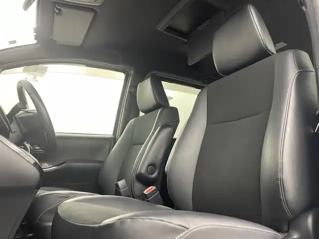 トヨタ ノア ハイブリッド Si ダブルバイビーⅡ 埼玉県 2019(平31)年 4.9万km 黒 １２型後席モニター　両側電動ドア　９型ナビ　衝突軽減　前後ドラレコ　前席シートヒーター　ハーフレザー　ＥＴＣ　バックカメラ　フルセグ　クルコン　ＣＤ　ＤＶＤ　ＢＴ　スマートキー　純正フロアマット