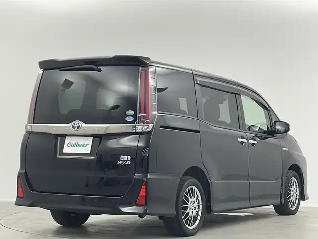 トヨタ ノア ハイブリッド Si ダブルバイビーⅡ 埼玉県 2019(平31)年 4.9万km 黒 １２型後席モニター　両側電動ドア　９型ナビ　衝突軽減　前後ドラレコ　前席シートヒーター　ハーフレザー　ＥＴＣ　バックカメラ　フルセグ　クルコン　ＣＤ　ＤＶＤ　ＢＴ　スマートキー　純正フロアマット