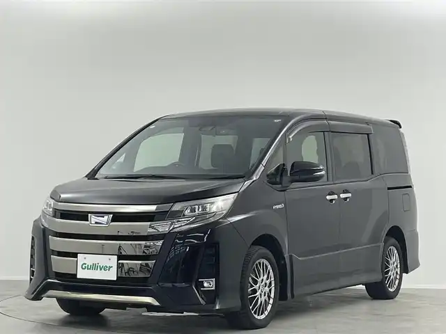 トヨタ ノア ハイブリッド Si ダブルバイビーⅡ 埼玉県 2019(平31)年 4.9万km 黒 １２型後席モニター　両側電動ドア　９型ナビ　衝突軽減　前後ドラレコ　前席シートヒーター　ハーフレザー　ＥＴＣ　バックカメラ　フルセグ　クルコン　ＣＤ　ＤＶＤ　ＢＴ　スマートキー　純正フロアマット