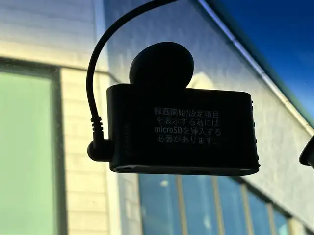 日産 エルグランド 250HWS アーバンクロム 愛媛県 2015(平27)年 7.9万km ブリリアントホワイトパール 純正ナビ/CD/DVD/Bluetooth/ワンセグ/全周囲/バックカメラ/ビルトインETC/リアエンターテインメント/両側パワースライドドア/ハーフレザーシート/クルーズコントロール/前方ドライブレコーダー/プッシュスタート/オートライト/HIDヘッドライト/バックドアイージークローザー/ウッドコンビステアリング/ニスモマフラー/電動格納ミラー/フロアマット/純正18インチAW/AC100Vコンセント