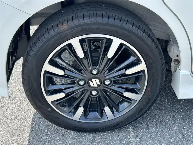 スズキ スペーシア カスタム HYBRID XS 奈良県 2018(平30)年 3.2万km ピュアホワイトP ８インチフルセグナビ（CN-RZ843）　/Ｂｌｕｅｔｏｏｔｈ　/ＣＤ／ＤＶＤ　/純正フロアマット　/ハーフレザーシート　/シートヒーター　/両側パワースライドドア　/純正アルミホイール　/ＬＥＤヘッドライト/スペアキー/ヘッドアップディスプレイ/ETC