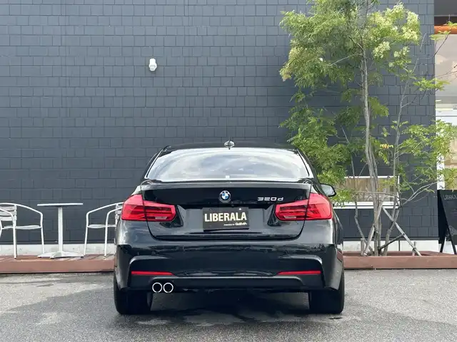 ＢＭＷ ３２０ｄ Mスポーツ 滋賀県 2018(平30)年 3.7万km サファイアブラックP ハイラインパッケージ/レザーシート／メモリ付きパワーシート/アドバンスドアクティブセーフティパッケージ/ヘッドアップディスプレイ/クルーズコントロール(追従走行有り)/純正HDDナビ/【CD/DVD/BT】/バックカメラ/車線逸脱警報/車線逸脱制御/横滑り防止/シートヒーター/コーナーセンサー/ミラー一体型ETC/ドライブレコーダー/パドルシフト/オートワイパー/オートライト/純正LEDライト/スマートキー/プッシュスタート/MTモード付きAT/アイドリングストップ/純正アルミホイール 19インチ/ウインカーミラー