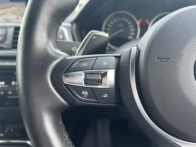 ＢＭＷ ３２０ｄ Mスポーツ 滋賀県 2018(平30)年 3.7万km サファイアブラックP ハイラインパッケージ/レザーシート／メモリ付きパワーシート/アドバンスドアクティブセーフティパッケージ/ヘッドアップディスプレイ/クルーズコントロール(追従走行有り)/純正HDDナビ/【CD/DVD/BT】/バックカメラ/車線逸脱警報/車線逸脱制御/横滑り防止/シートヒーター/コーナーセンサー/ミラー一体型ETC/ドライブレコーダー/パドルシフト/オートワイパー/オートライト/純正LEDライト/スマートキー/プッシュスタート/MTモード付きAT/アイドリングストップ/純正アルミホイール 19インチ/ウインカーミラー