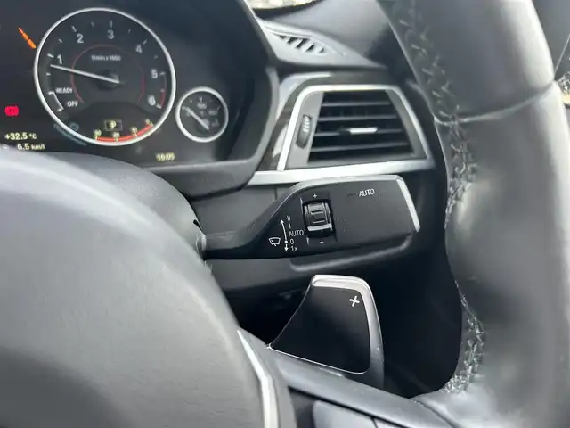 ＢＭＷ ３２０ｄ Mスポーツ 滋賀県 2018(平30)年 3.7万km サファイアブラックP ハイラインパッケージ/レザーシート／メモリ付きパワーシート/アドバンスドアクティブセーフティパッケージ/ヘッドアップディスプレイ/クルーズコントロール(追従走行有り)/純正HDDナビ/【CD/DVD/BT】/バックカメラ/車線逸脱警報/車線逸脱制御/横滑り防止/シートヒーター/コーナーセンサー/ミラー一体型ETC/ドライブレコーダー/パドルシフト/オートワイパー/オートライト/純正LEDライト/スマートキー/プッシュスタート/MTモード付きAT/アイドリングストップ/純正アルミホイール 19インチ/ウインカーミラー