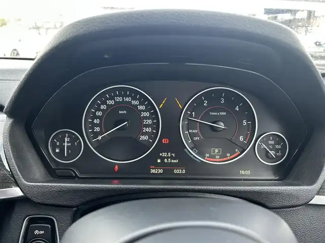ＢＭＷ ３２０ｄ Mスポーツ 滋賀県 2018(平30)年 3.7万km サファイアブラックP ハイラインパッケージ/レザーシート／メモリ付きパワーシート/アドバンスドアクティブセーフティパッケージ/ヘッドアップディスプレイ/クルーズコントロール(追従走行有り)/純正HDDナビ/【CD/DVD/BT】/バックカメラ/車線逸脱警報/車線逸脱制御/横滑り防止/シートヒーター/コーナーセンサー/ミラー一体型ETC/ドライブレコーダー/パドルシフト/オートワイパー/オートライト/純正LEDライト/スマートキー/プッシュスタート/MTモード付きAT/アイドリングストップ/純正アルミホイール 19インチ/ウインカーミラー