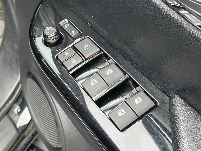 トヨタ ハイラックス Z GRスポーツ 岩手県 2022(令4)年 4.2万km アティチュードブラックマイカ リアヒッチメンバー　純正８型ナビ　全周囲カメラ　Ｂｌｕｅｔｏｏｔｈ　ＡｐｐｌｅＣａｒＰｌａｙ　ＡｎｄｒｏｉｄＡｕｔｏ　ＵＳＢ　フルセグ　純正１８ＡＷ　パワーシート　ＬＥＤオートライト　コーナーセンサー