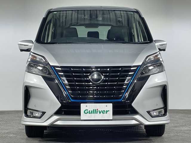 日産 セレナ e-パワー オーテック セーフティPKG 神奈川県 2019(令1)年 3.3万km ブリリアントシルバー 純正10型SDナビゲーション/フルセグ　CD　DVDブルーレイ対応　Bluetooth　USB　SD/アラウンドビューモニター/両側電動スライドドア【サンシェード】/セーフティパックB/プロパイロット/レーダークルーズコントロール/エマージェンシーブレーキ/ブラインドスポットモニター/【車線逸脱防止支援システム/踏み間違い防止アシスト/オートハイビーム/パーキングアシスト/革巻きステアリング/ステアリングスイッチ/社外前方ドライブレコーダー/社外ETC/電動パーキングブレーキ/オートブレーキホールド/シートバックテーブル/USB電源ソケット【2列目/3列目】/プッシュスタート/インテリジェントキー/LEDヘッドライト/オートライト