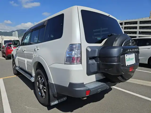 三菱 パジェロ ロング GR 岩手県 2008(平20)年 6.9万km ウォームホワイトパール 〇４WD/〇純正ナビ/〇TV/〇バックカメラ/〇純正MMSC/〇SRSエアバッグ/〇オートエアコン/〇ファブリックシート/〇社外17インチアルミホイール/〇フロントフォグランプ/〇リモコンキー/〇禁煙車