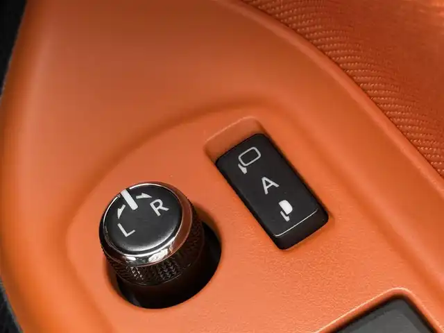 トヨタ ヴォクシー ZS 千葉県 2015(平27)年 7.8万km ブラッキッシュアゲハガラスフレーク 純正９インチメモリナビ/CD/DVD/Bluetooth/フルセグ/純正フリップダウンモニター/モデリスタエアロ/両側パワースライドドア/バックカメラ/ドアバイザー/ドライブレコーダー/ビルトインETC/純正１６インチAW/純正フロアマット/プッシュスタート/スマートキー