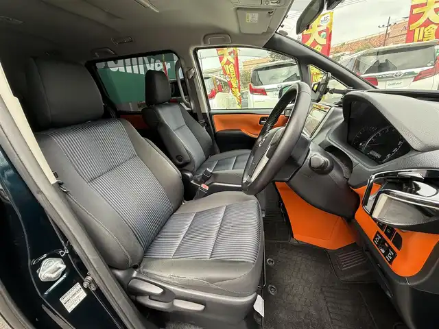 トヨタ ヴォクシー ZS 千葉県 2015(平27)年 7.8万km ブラッキッシュアゲハガラスフレーク 純正９インチメモリナビ/CD/DVD/Bluetooth/フルセグ/純正フリップダウンモニター/モデリスタエアロ/両側パワースライドドア/バックカメラ/ドアバイザー/ドライブレコーダー/ビルトインETC/純正１６インチAW/純正フロアマット/プッシュスタート/スマートキー