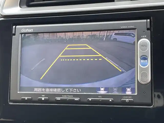 ホンダ フィット 13G Lパッケージ 東京都 2014(平26)年 7.5万km プレミアムホワイトパール 純正ナビ/CD再生/AM／FM/バックモニター/ECONモード/アイドリングストップ/横滑り防止措置/ステアリングスイッチ/ワイパーデアイザー/スマートキー/純正フロアマット/純正LEDヘッドライト