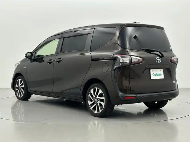 トヨタ シエンタ ハイブリッド G クエロ 熊本県 2017(平29)年 3.3万km ヴィンテージブラウンパールクリスタルシャイン 純正ナビNSZT-W66T（ＣＤ・ＤＶＤ・フルセグ・ＢＴ）/バックカメラ　/純正前方ドライブレコーダー　/ビルトインＥＴＣ　/両側パワースライドドア　/前席シートヒーター　/プリクラッシュブレーキ　/レーンデェパーチャアラート/横滑り防止/純正フロアマット/純正16インチAW/オートライト/オートマチックハイビーム/LEDヘッドライト/スマートキー/プッシュスタート/スペアキー1本/保証書/取扱説明書