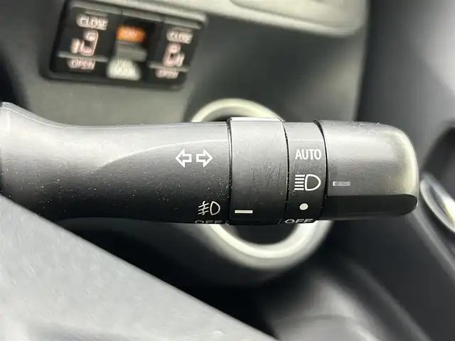 トヨタ シエンタ ハイブリッド G クエロ 熊本県 2017(平29)年 3.3万km ヴィンテージブラウンパールクリスタルシャイン 純正ナビNSZT-W66T（ＣＤ・ＤＶＤ・フルセグ・ＢＴ）/バックカメラ　/純正前方ドライブレコーダー　/ビルトインＥＴＣ　/両側パワースライドドア　/前席シートヒーター　/プリクラッシュブレーキ　/レーンデェパーチャアラート/横滑り防止/純正フロアマット/純正16インチAW/オートライト/オートマチックハイビーム/LEDヘッドライト/スマートキー/プッシュスタート/スペアキー1本/保証書/取扱説明書